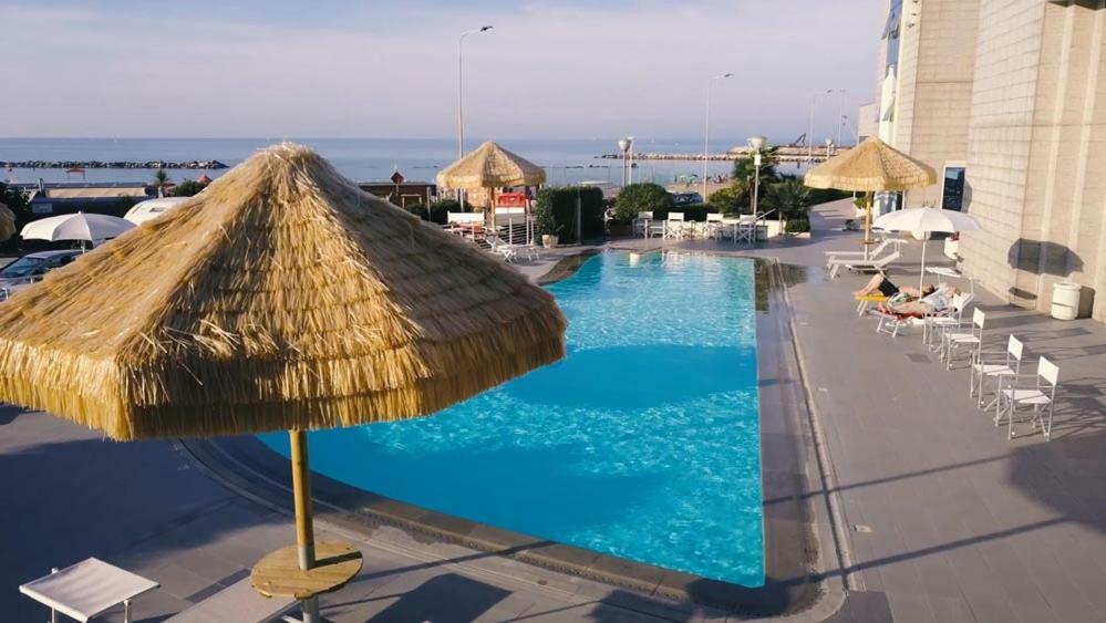 Hotel Baia Flaminia Πέζαρο Εξωτερικό φωτογραφία